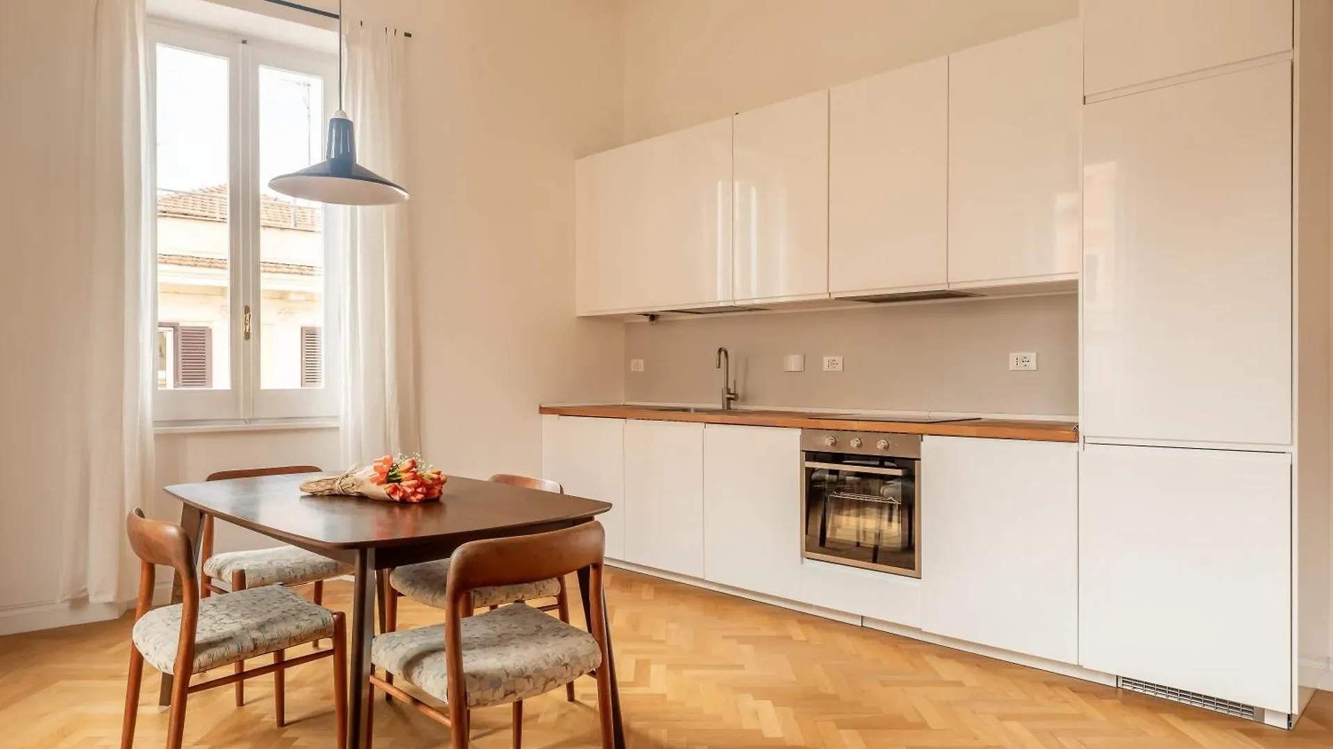 Colosseum Bright Apartment By Romeloft