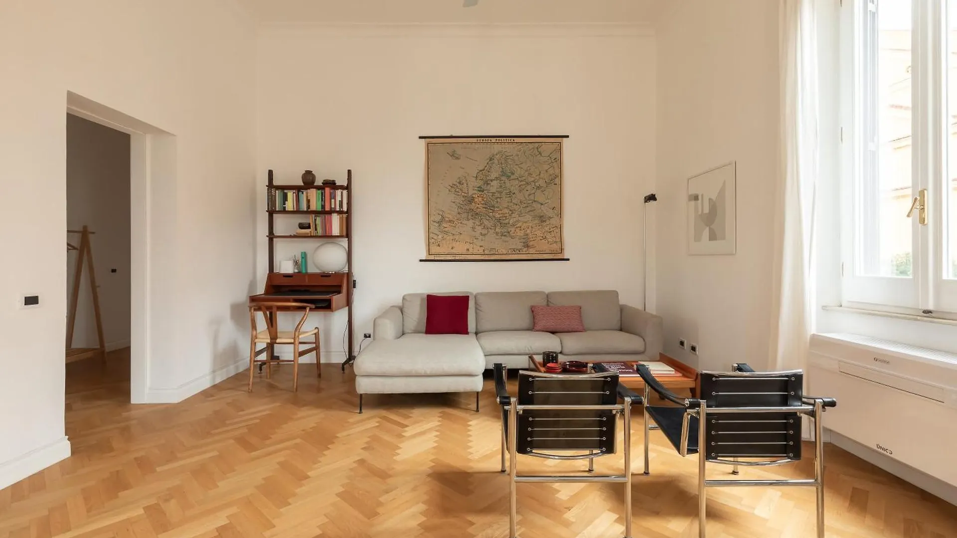 Colosseum Bright Apartment By Romeloft location